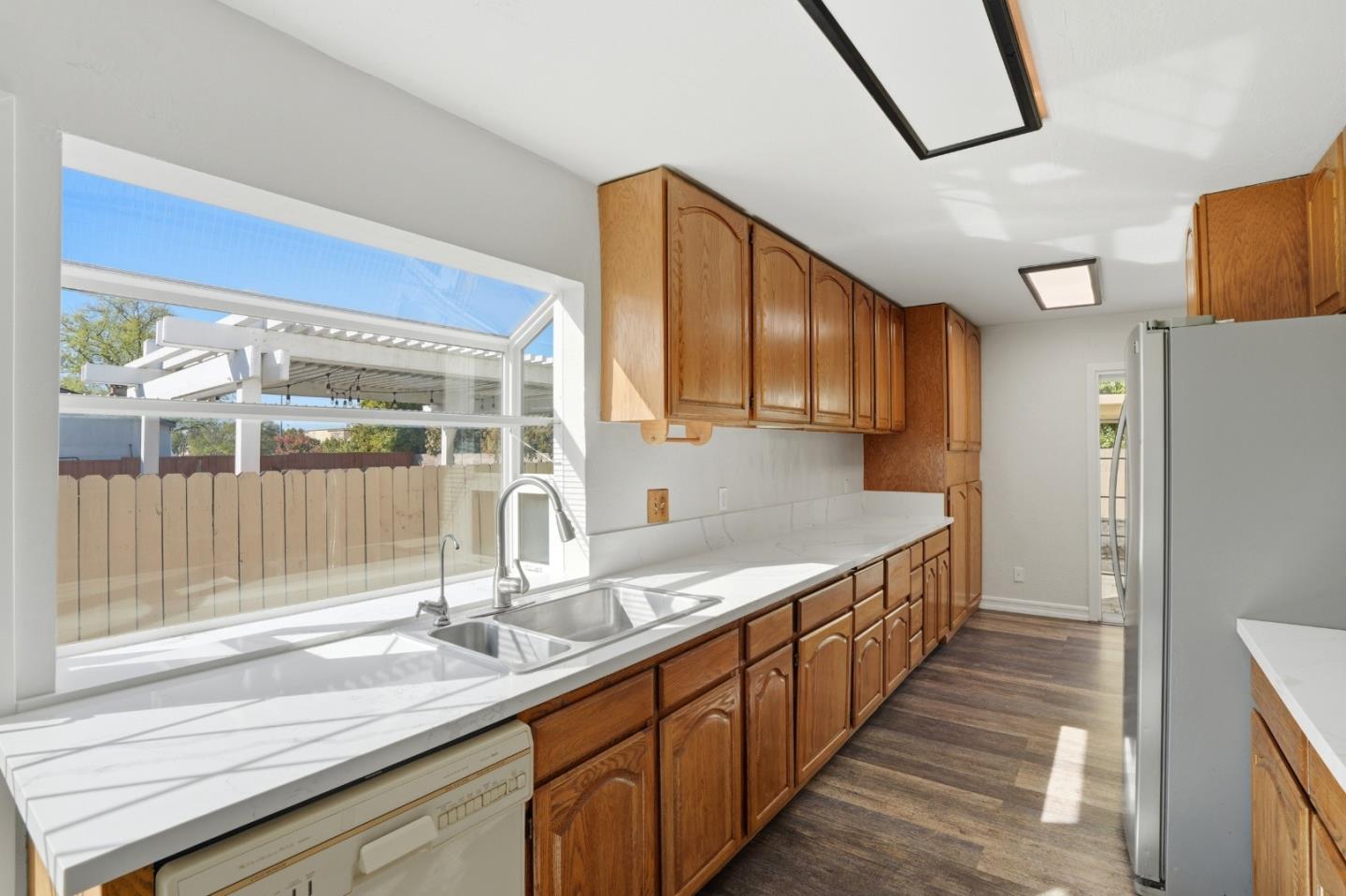 1454 Arlington Road Livermore, CA 94551 - Photo 12 of 44