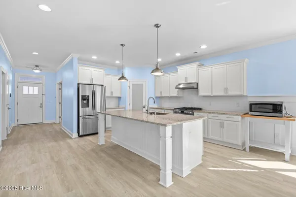 $515,000 | 105 North Lamplighters Walk, Hampstead, NC 28443