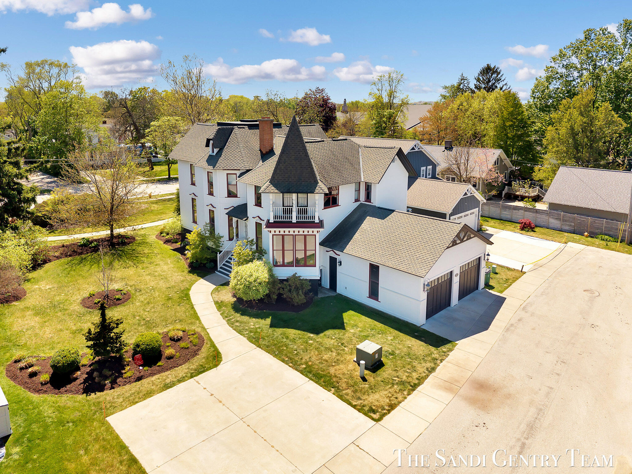 318 Rachaels Way Spring Lake, MI 49456 - Photo 25 of 91 DJI_20260514144138_0081_D_KYLE (1)