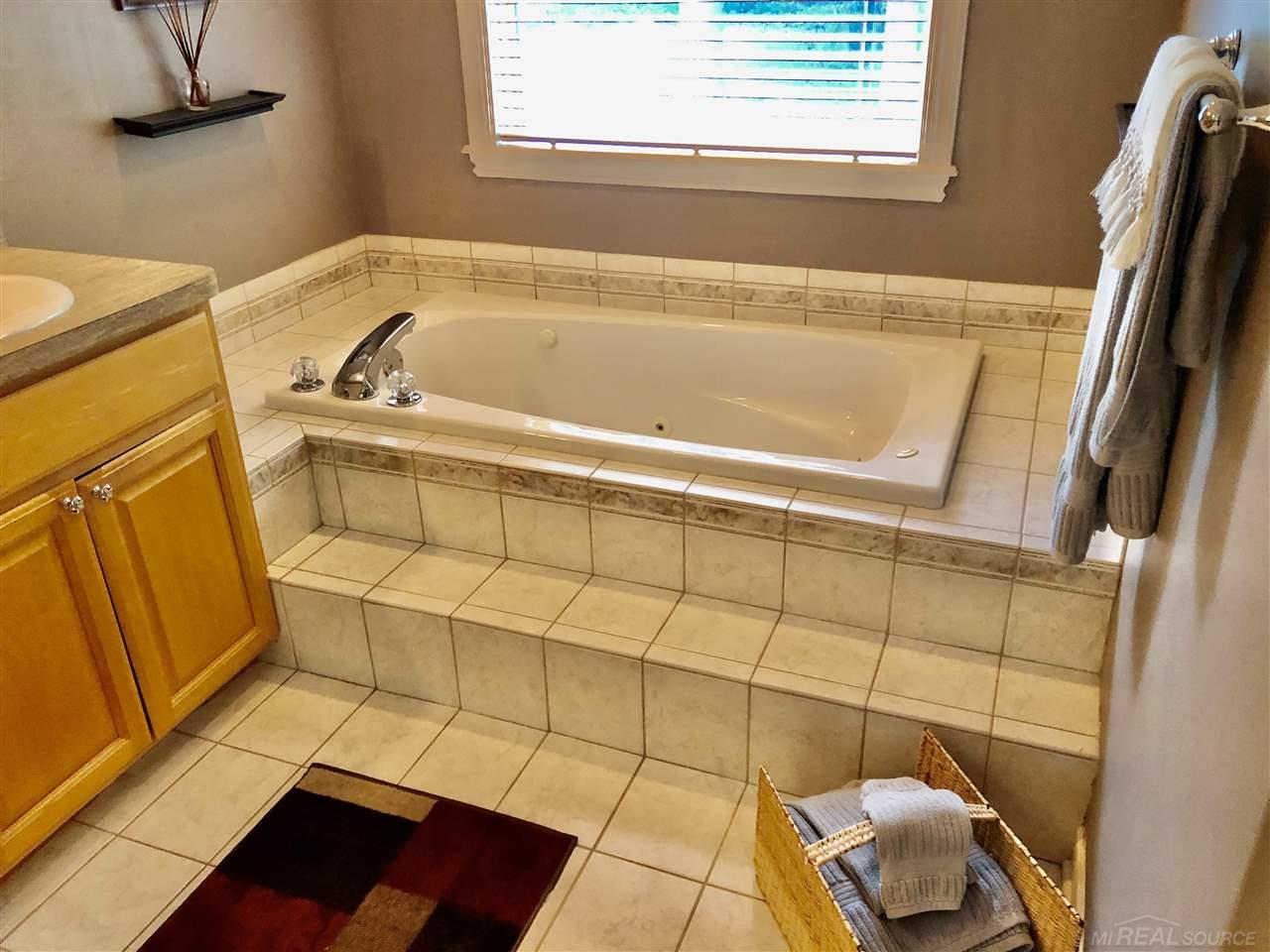 4953 Davison Road Lapeer, MI 48446 - Photo 15 of 26 50018553-14.JPG