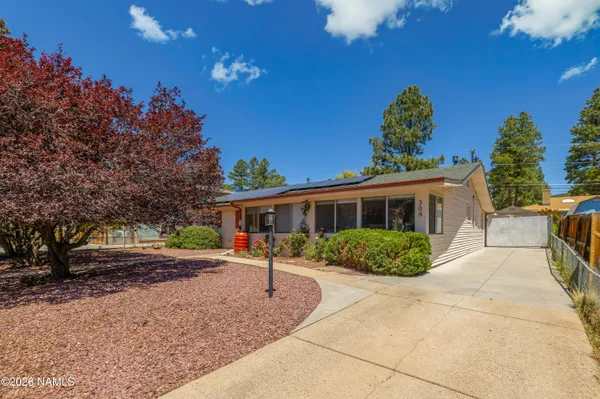 $740,000 | 304 West Pine Avenue, Flagstaff, AZ 86001