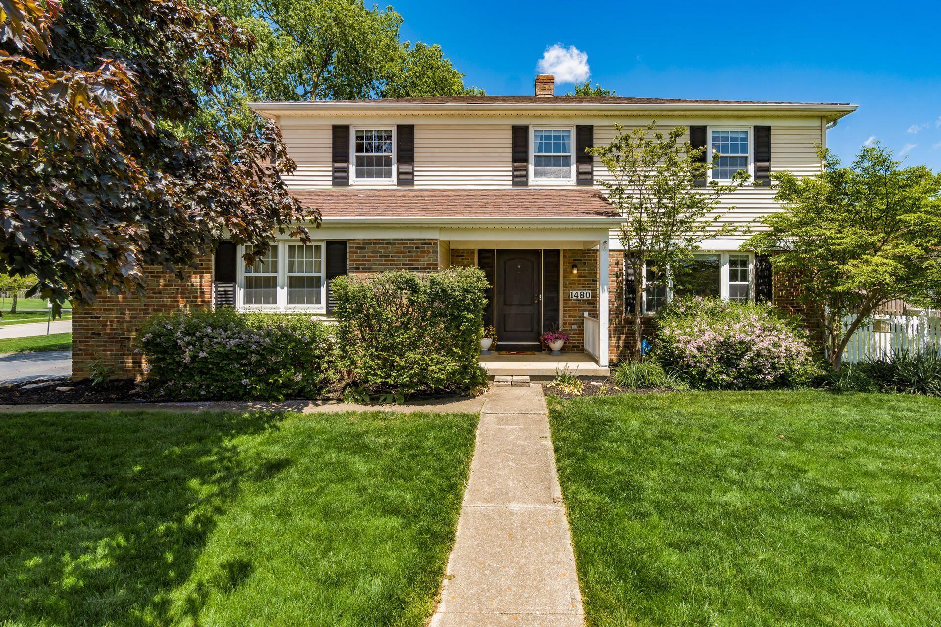 Welcome home to 1480 Windham Road in Upper Arlington!