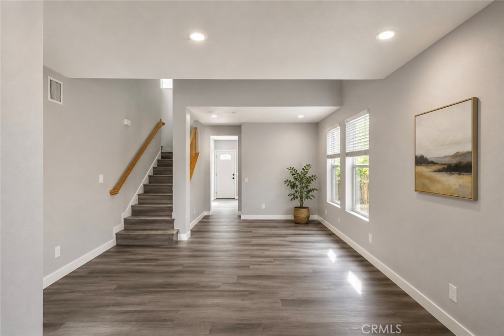 562 Condor Avenue Brea, CA 92823 - Photo 8 of 28