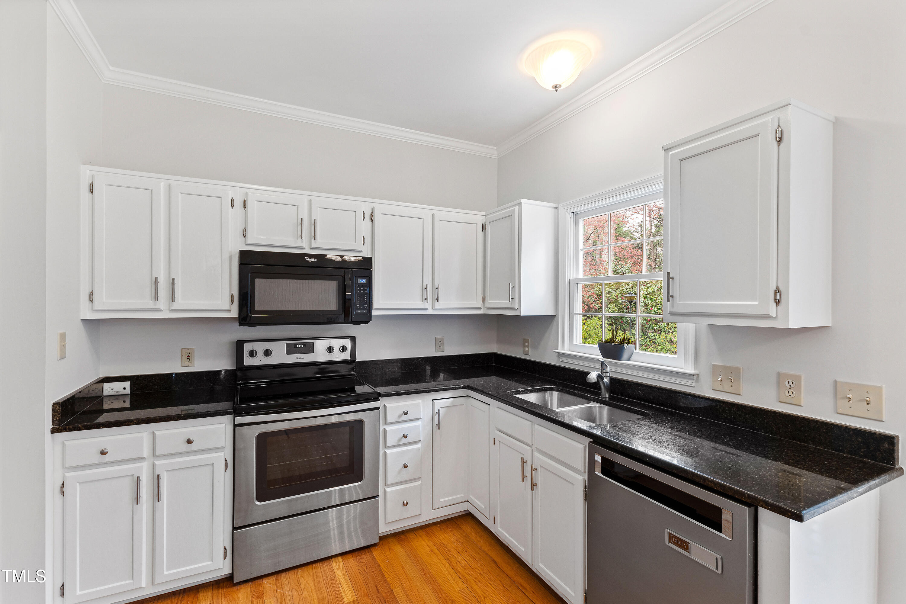 9724 Dansington Court Raleigh, NC 27615 - Photo 13 of 39 Kitchen
