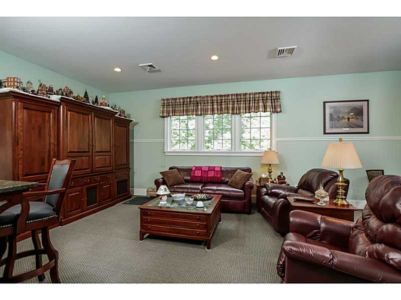 8 Kettle Cl, Unit 8 Westerly, RI 02891 - Photo 18 of 25 Den/Family/Great Room.