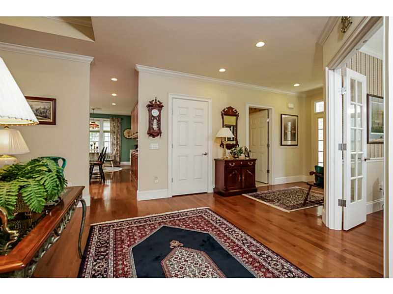 8 Kettle Cl, Unit 8 Westerly, RI 02891 - Photo 3 of 25 Living Room.