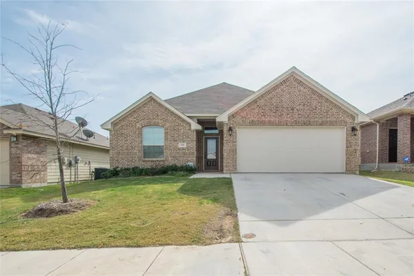 $1,995 | 733 Poncho Lane, Fort Worth, TX 76052