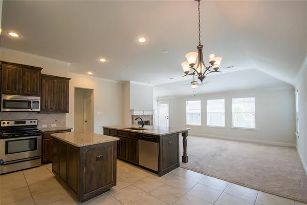 $1,995 | 733 Poncho Lane, Fort Worth, TX 76052