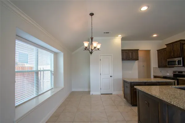 $1,995 | 733 Poncho Lane, Fort Worth, TX 76052