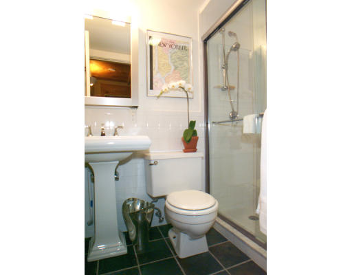 18 Bay Street, Unit 4 Cambridge, MA 02139 - Photo 8 of 11