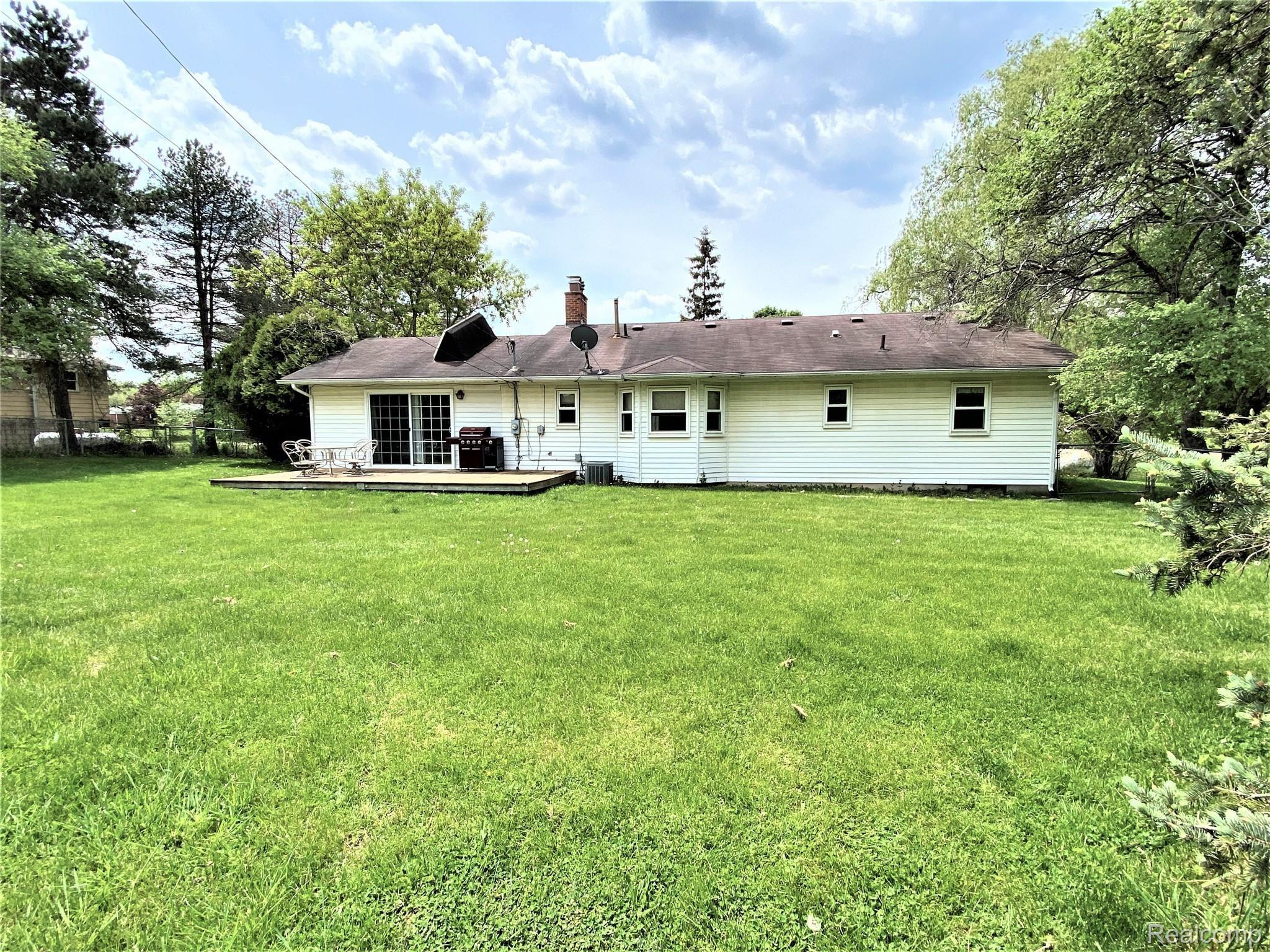 1335 East Rose Center Road Holly, MI 48442 - Photo 21 of 21 Photo May 17, 1 39 29 PM.jpg
