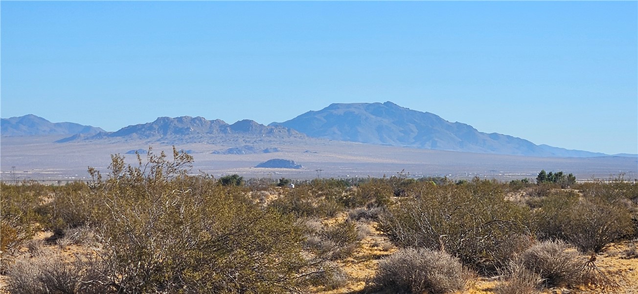 802 Lincoln Road Lucerne Valley, CA 92356 - Photo 1 of 7 Gallery Image 1