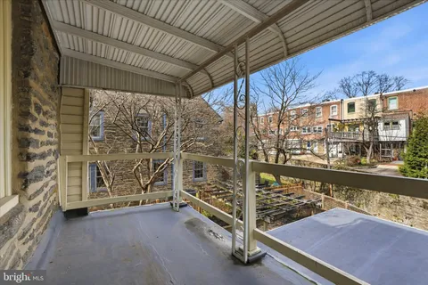 a view of an outdoor space