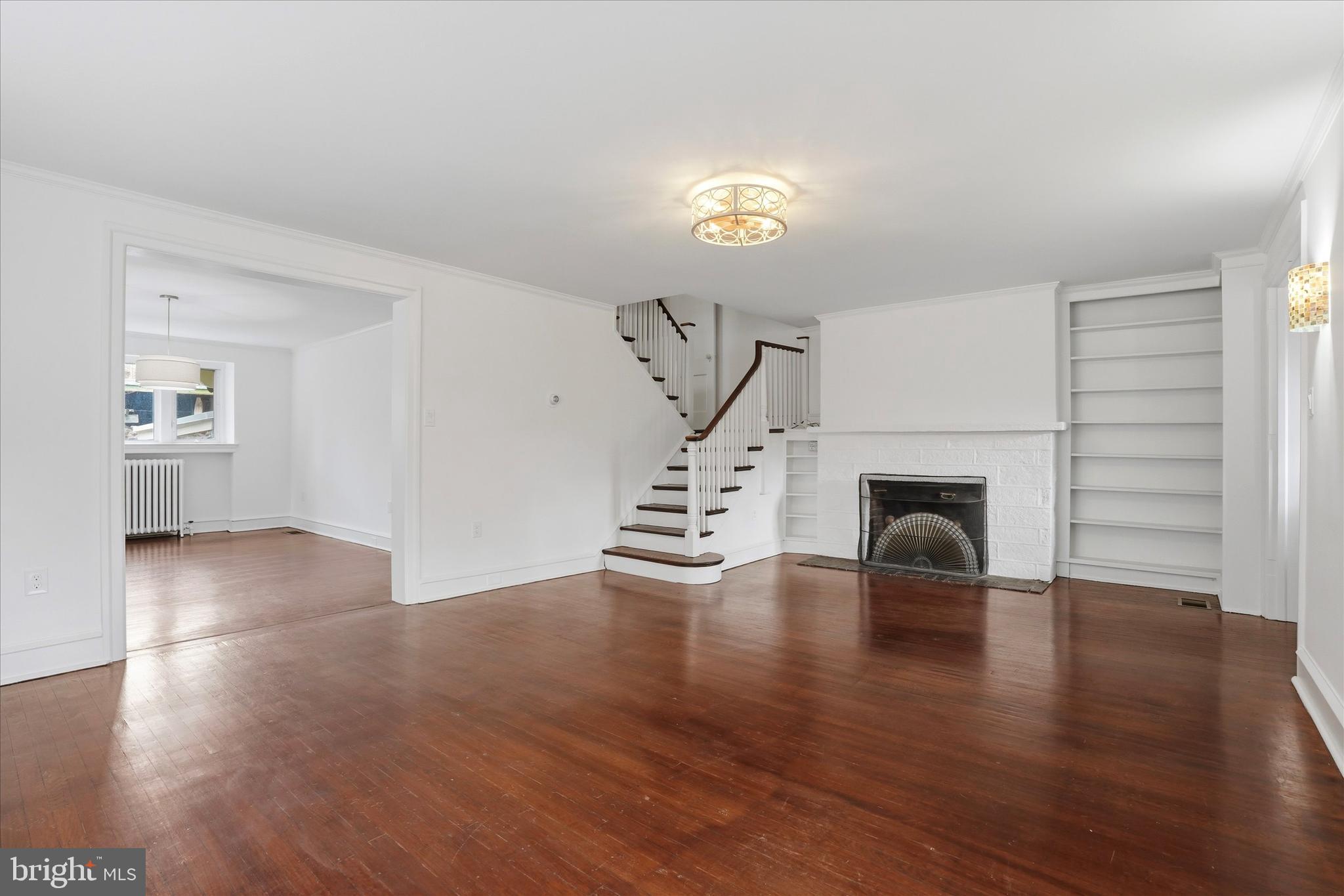 7807 Winston Road Philadelphia, PA 19118 - Photo 4 of 34