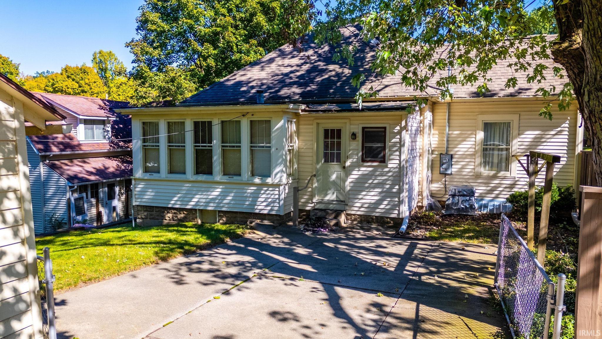 102 Stitt Street Wabash, IN 46992 - Photo 4 of 23