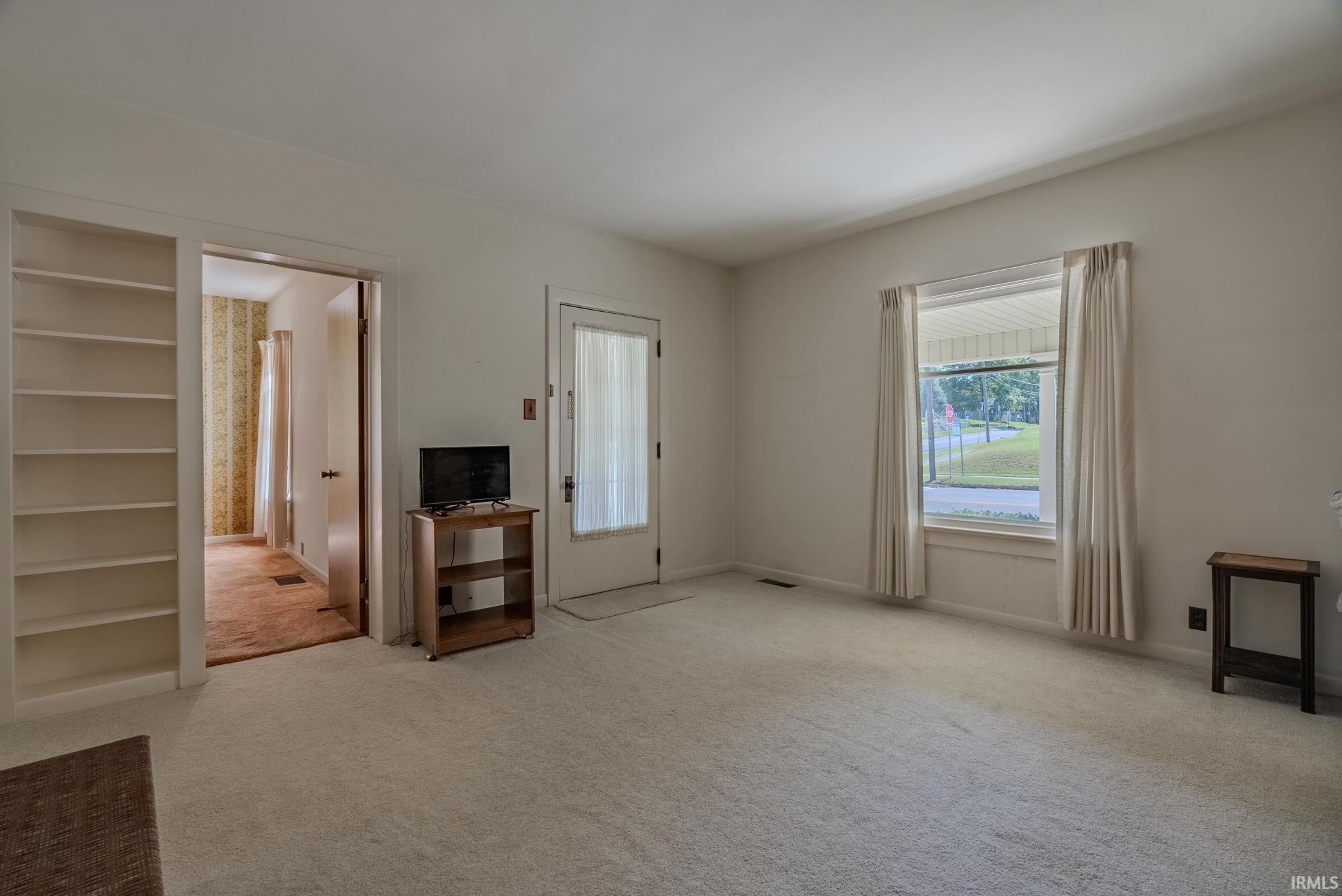 102 Stitt Street Wabash, IN 46992 - Photo 7 of 23