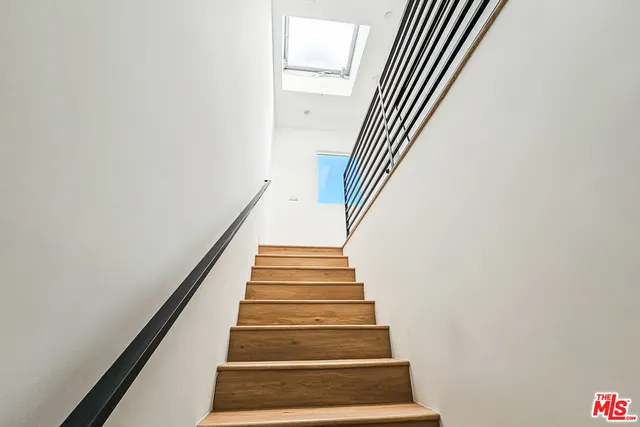 $4,125 | 1923 Carmona Avenue, Los Angeles, CA 90016