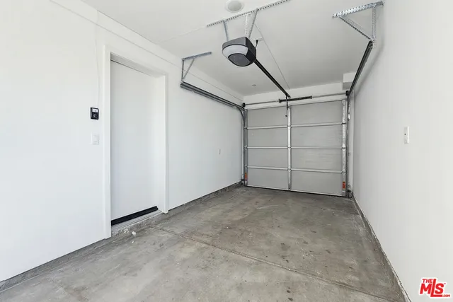 $4,125 | 1923 Carmona Avenue, Los Angeles, CA 90016