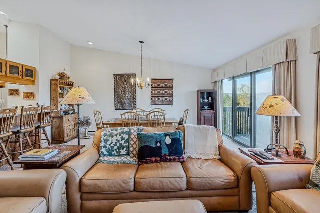 $575,000 | 397 Alden Partridge Road, Unit 1D, Hartford, VT 05059