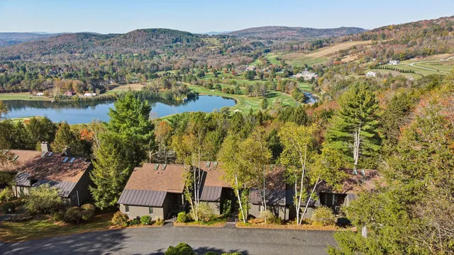 $575,000 | 397 Alden Partridge Road, Unit 1D, Hartford, VT 05059