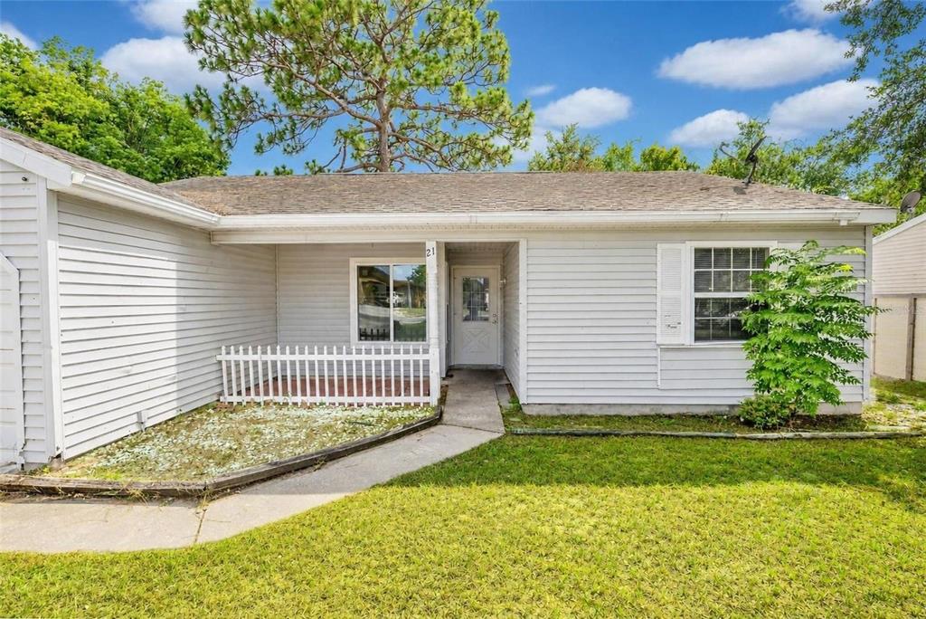 21 Spring Loop Circle Ocala, FL 34472 - Photo 3 of 20