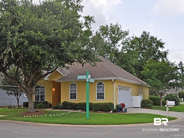 121 Natchez Trace Foley, AL 36535 - Photo 2 of 29