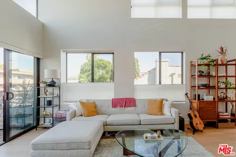 $1,468,000 | 5014 Rosewood Avenue, Los Angeles, CA 90004