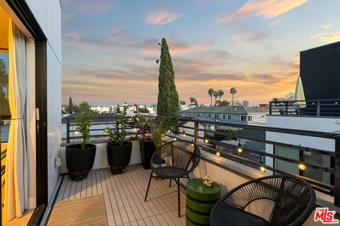 $1,468,000 | 5014 Rosewood Avenue, Los Angeles, CA 90004