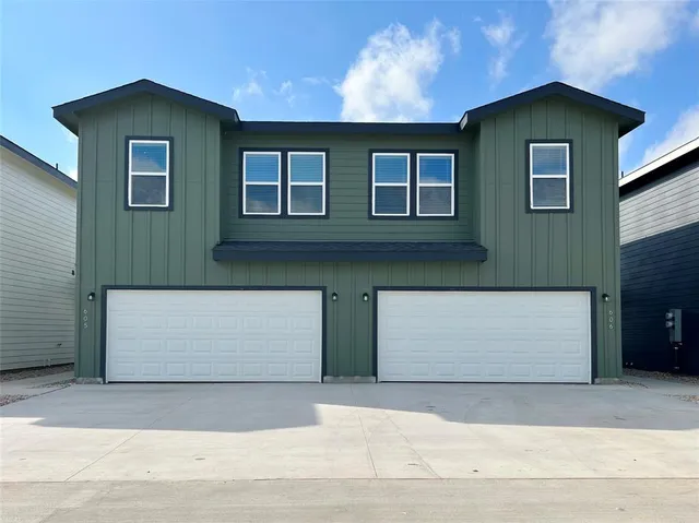 $1,995 | 3501 East Renfro Street, Unit 605, Burleson, TX 76028