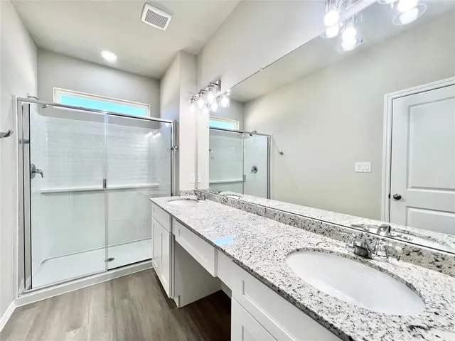 $1,995 | 3501 East Renfro Street, Unit 605, Burleson, TX 76028