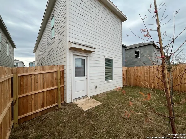 $1,350 | 6746 Pumice Place, Elmendorf, TX 78112