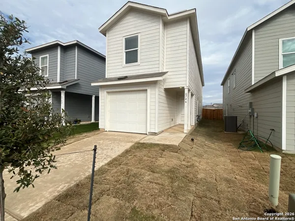 $1,350 | 6746 Pumice Place, Elmendorf, TX 78112