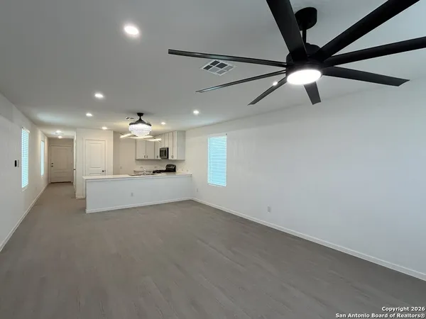 $1,350 | 6746 Pumice Place, Elmendorf, TX 78112