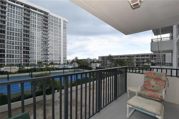 $2,500 | 525 North Ocean Boulevard, Unit 522, Pompano Beach, FL 33062