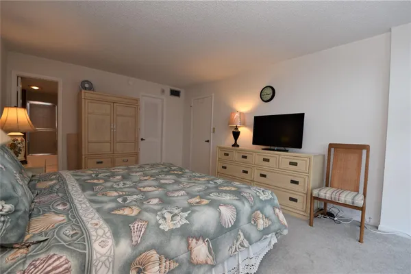 $2,500 | 525 North Ocean Boulevard, Unit 522, Pompano Beach, FL 33062