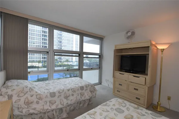 $2,500 | 525 North Ocean Boulevard, Unit 522, Pompano Beach, FL 33062