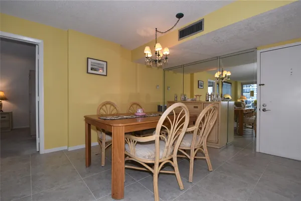 $2,500 | 525 North Ocean Boulevard, Unit 522, Pompano Beach, FL 33062