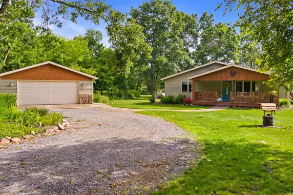 $520,000 | 6847 Pleasant Drive, Almond, WI 54909