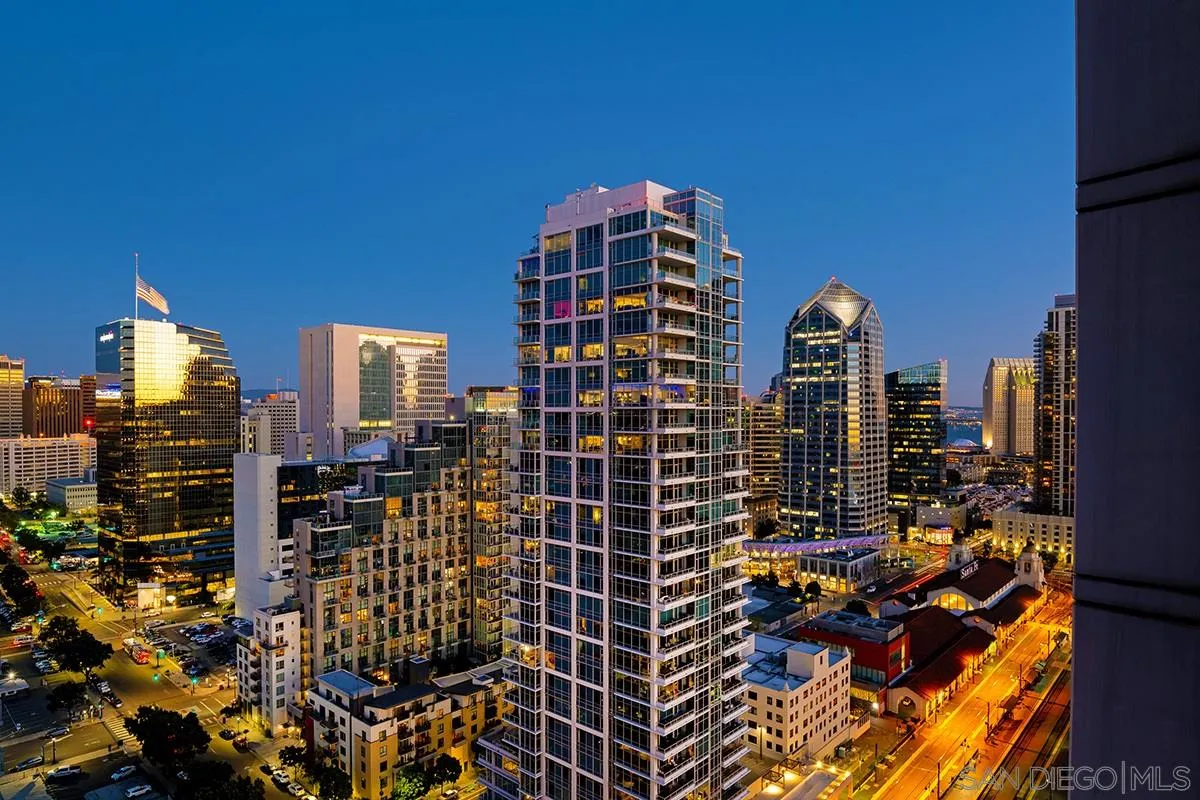 1325 Pacific Highway, Unit 2705 San Diego, CA 92101 - Photo 12 of 59