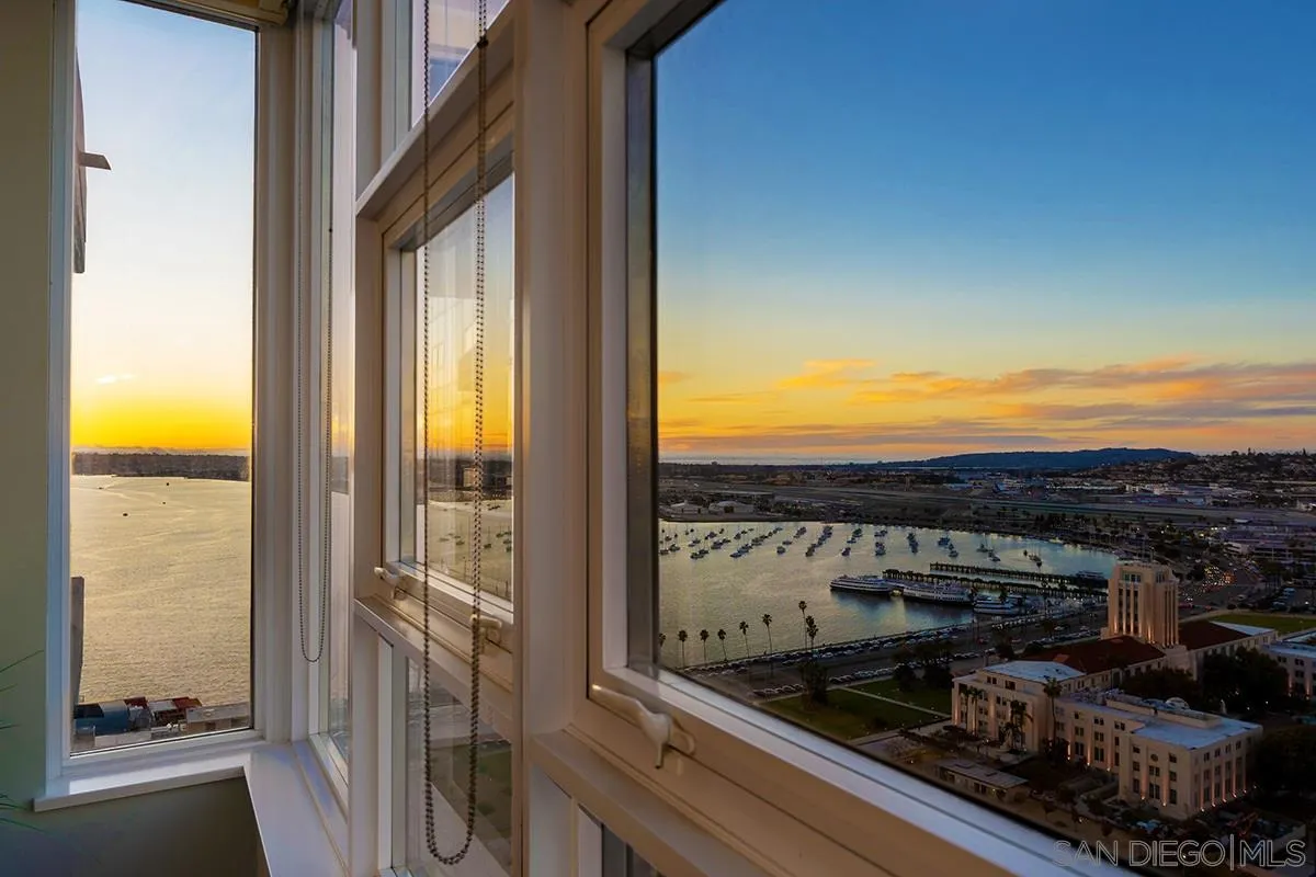 1325 Pacific Highway, Unit 2705 San Diego, CA 92101 - Photo 15 of 59 a view of a balcony with an outdoor space
