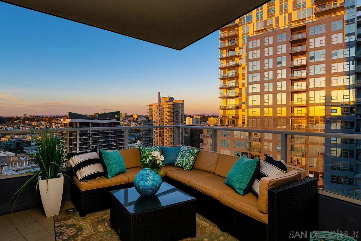 1325 Pacific Highway, Unit 2705 San Diego, CA 92101 - Photo 9 of 59