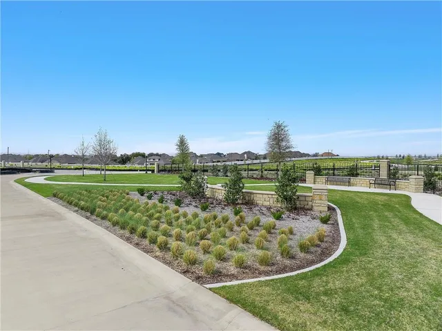 $199,900 | 71 Pinehurst Drive, Woodway, TX 76712