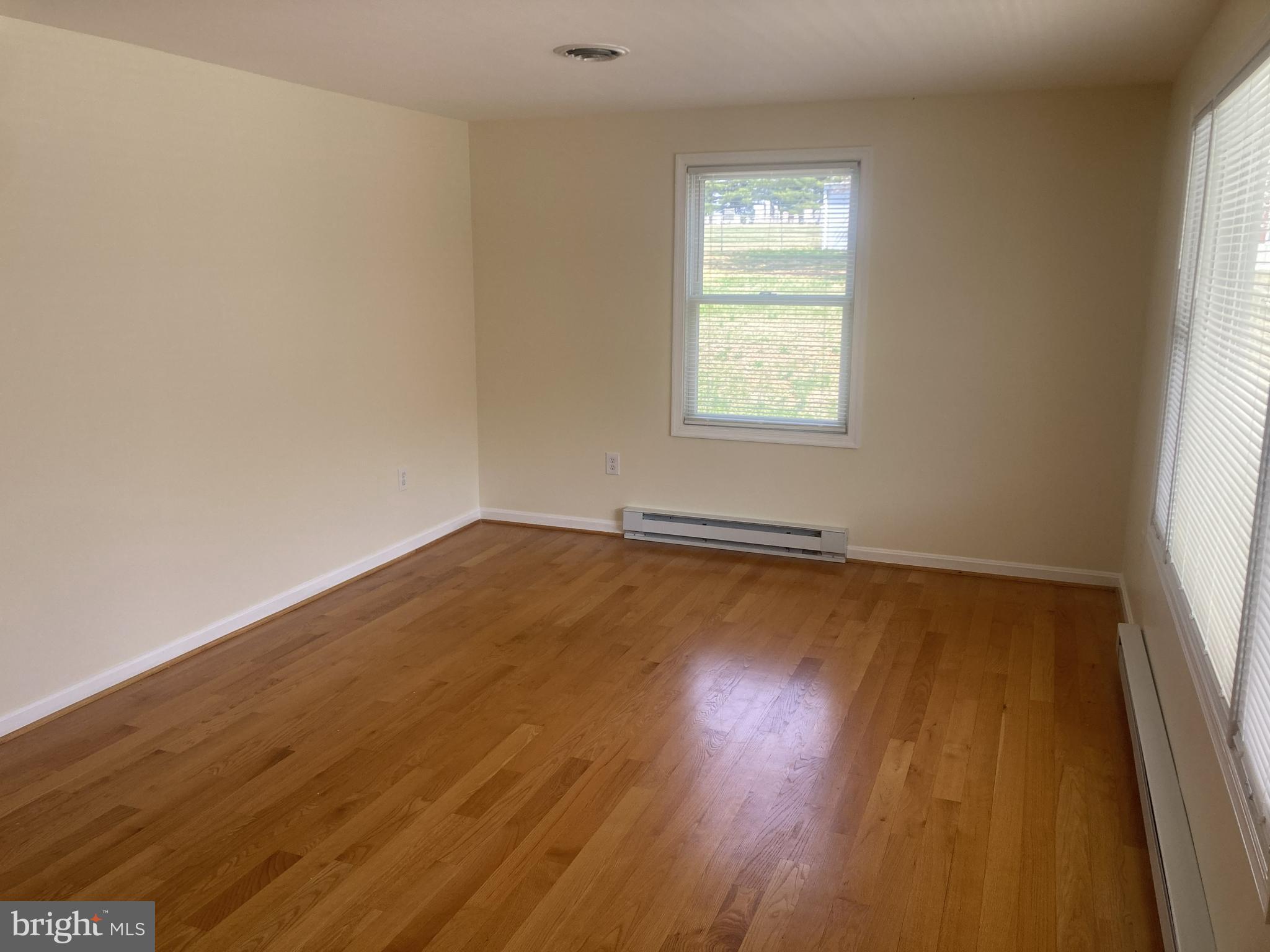 3624 Kemptown Church Road Monrovia, MD 21770 - Photo 26 of 80 Living room