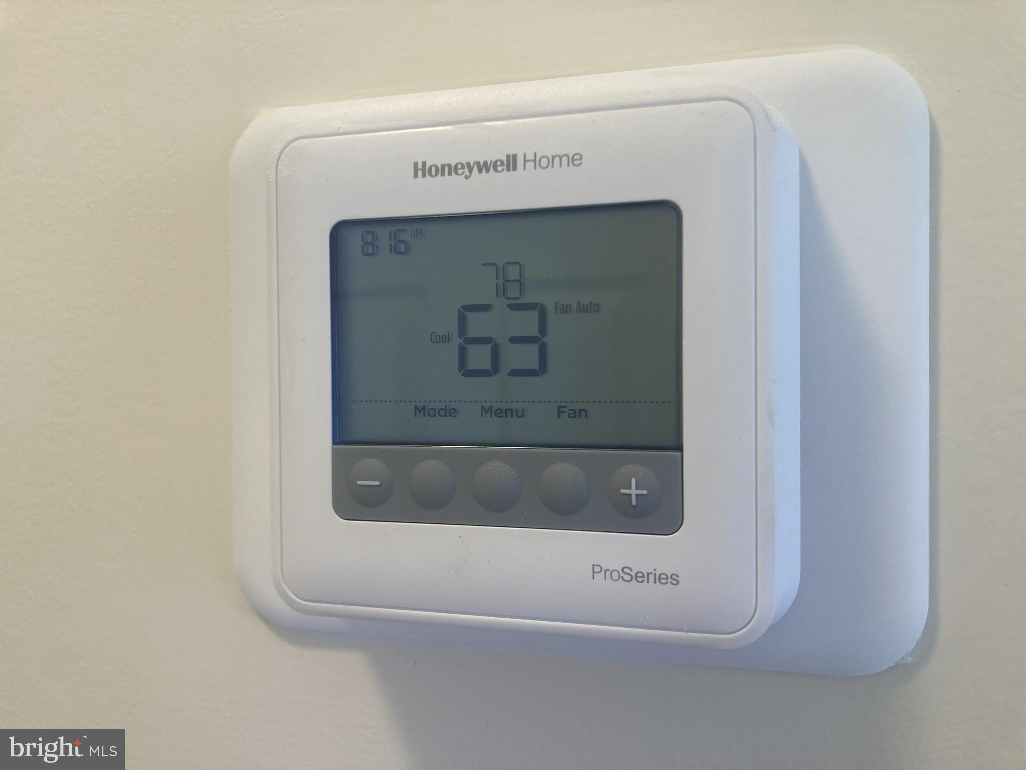 3624 Kemptown Church Road Monrovia, MD 21770 - Photo 44 of 80 Thermostat for Carrier A/C system