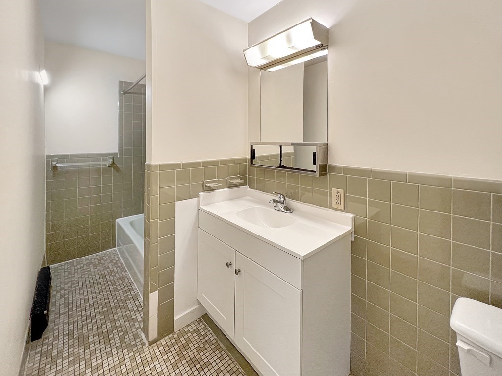 80 Damon Road, Unit 7110 Northampton, MA 01060 - Photo 15 of 20 Gallery Image 15