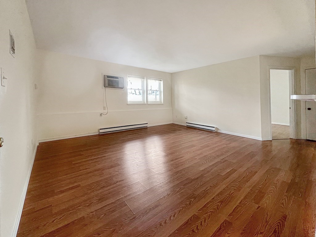 80 Damon Road, Unit 7110 Northampton, MA 01060 - Photo 2 of 20 Gallery Image 2