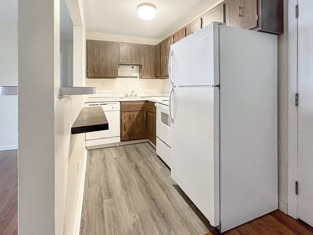 80 Damon Road, Unit 7110 Northampton, MA 01060 - Photo 7 of 20 Gallery Image 7