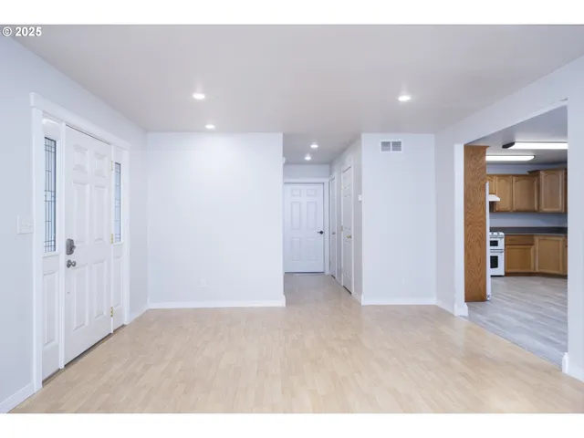 $549,000 | 485 Brown Street, Glide, OR 97443