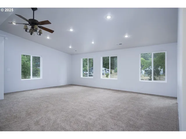 $549,000 | 485 Brown Street, Glide, OR 97443