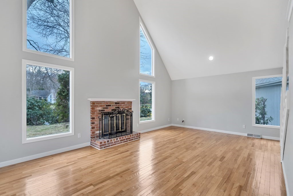 57 Carriage House Path Ashland, MA 01721 - Photo 9 of 42